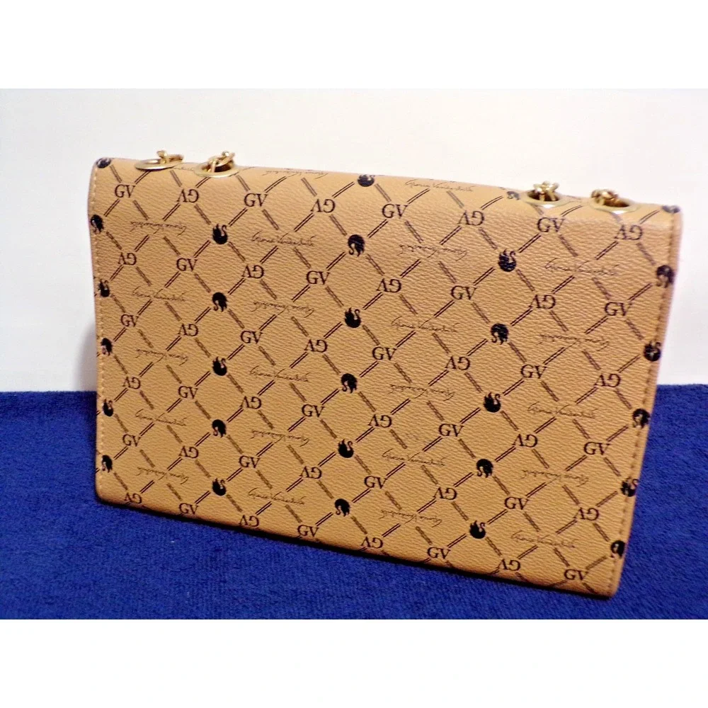 Gloria Vanderbilt Signature Crossbody Gold Chain Snap Closurer Brn & Blk Purse